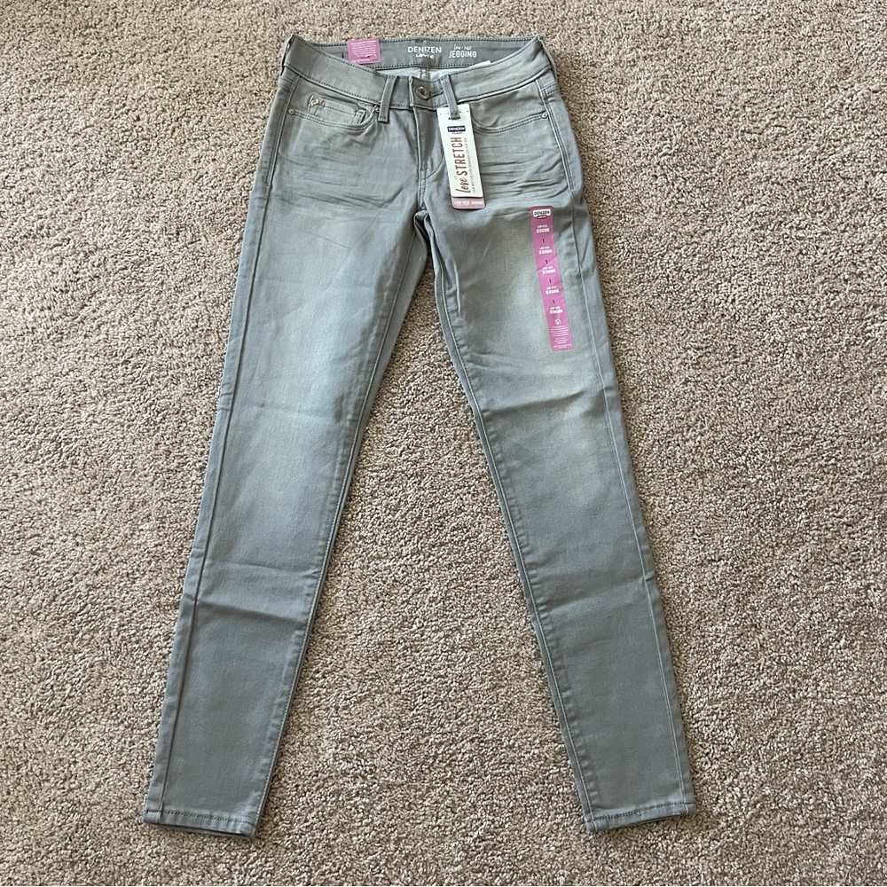 Denizen from Levi's Juniors Low-Rise Jegging Jeans Size 1